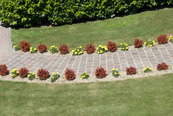 Cost of Garden Paving in Nashville